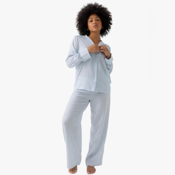 cozy earth Other - Cozy Earth Soft Woven Long Sleeved Pajama Set Blue And White Striped XL